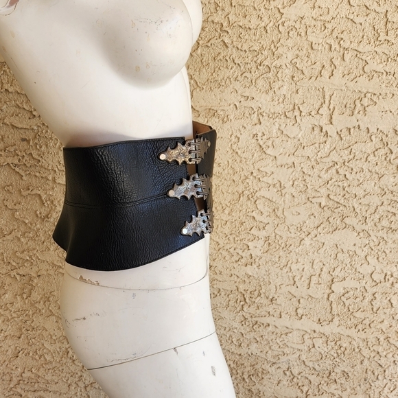 Streets Ahead Corset Belt main image 5